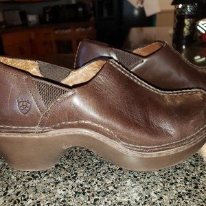 Ariat Clogs Womens 7 B Slip On Kickback Clogs Brown Leather Comfort